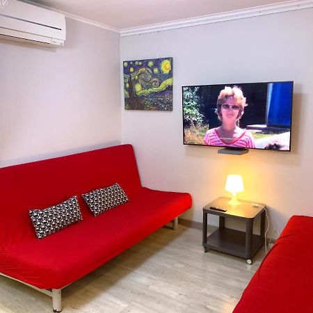 הוספיטלט דה יוברגאט Camp Nou, Europa Fira - Modern Two-Bedroom Apartment With Heating מראה חיצוני תמונה