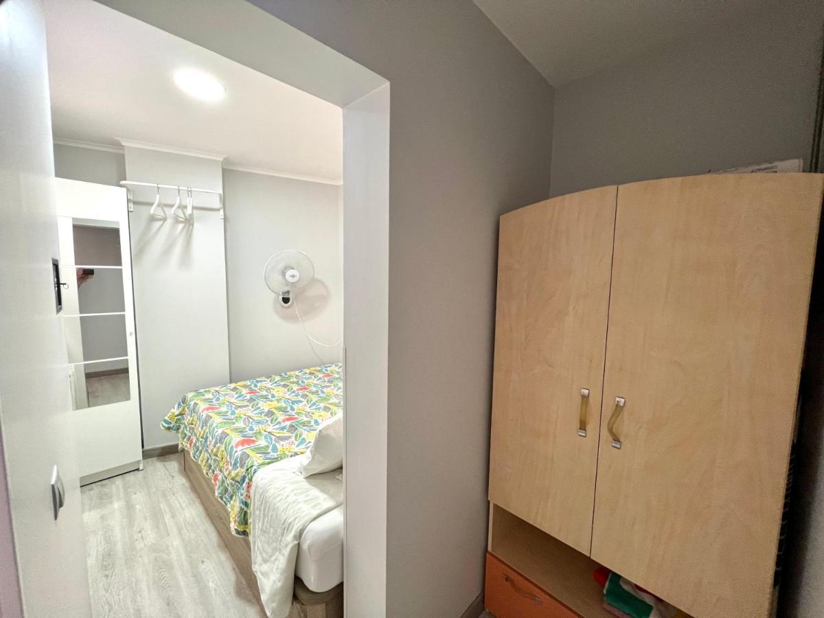 הוספיטלט דה יוברגאט Camp Nou, Europa Fira - Modern Two-Bedroom Apartment With Heating מראה חיצוני תמונה