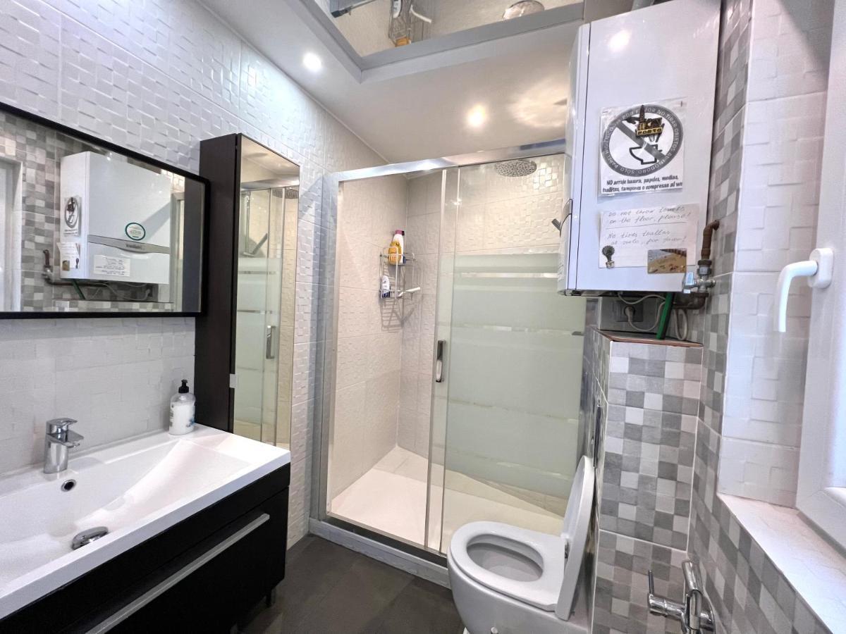 הוספיטלט דה יוברגאט Camp Nou, Europa Fira - Modern Two-Bedroom Apartment With Heating מראה חיצוני תמונה