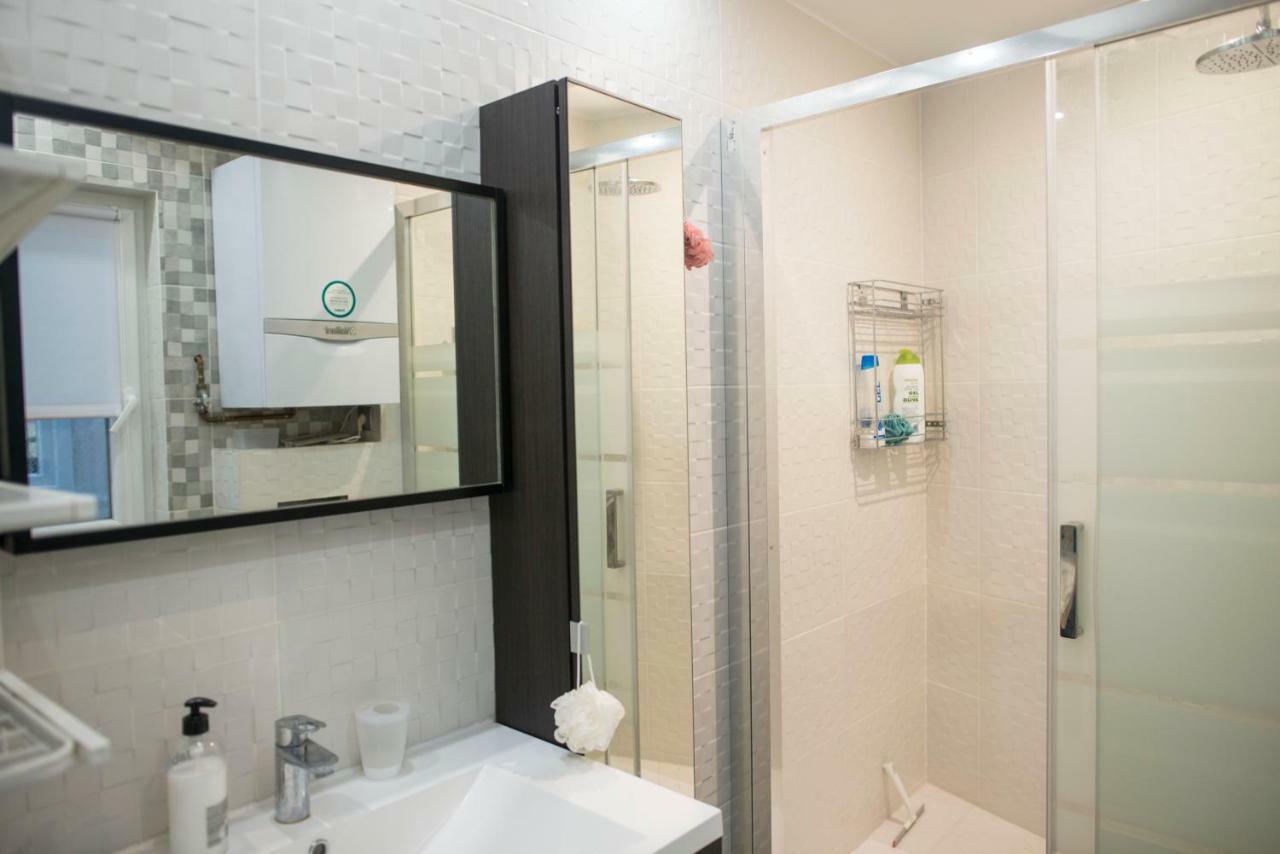 הוספיטלט דה יוברגאט Camp Nou, Europa Fira - Modern Two-Bedroom Apartment With Heating מראה חיצוני תמונה