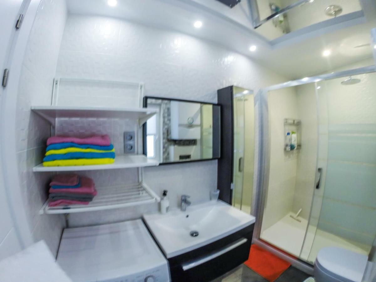 הוספיטלט דה יוברגאט Camp Nou, Europa Fira - Modern Two-Bedroom Apartment With Heating מראה חיצוני תמונה